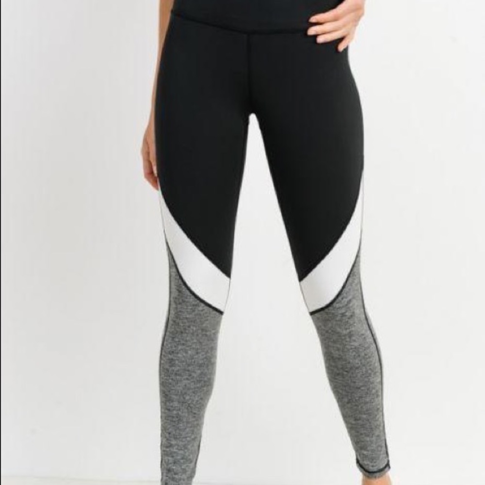 Highwaist Arrowhead Colorblock Leggings